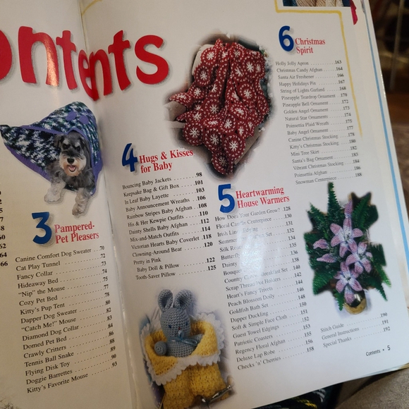 Crochet Gifts to Go Laura Scott Craft Book - Picture 6 of 6